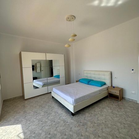 Ferienwohnung Comfy Blue Sarandë Exterior foto